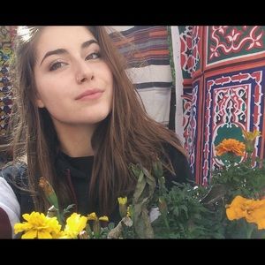 Meet your Posher, Becky