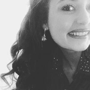 Meet your Posher, Lucie