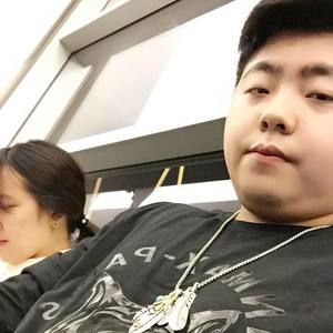 Meet your Posher, Hy