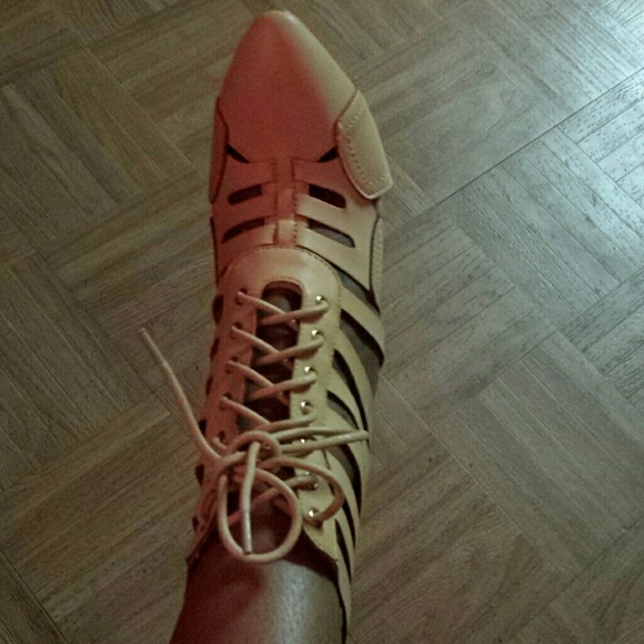 Boots - Picture 3 of 3