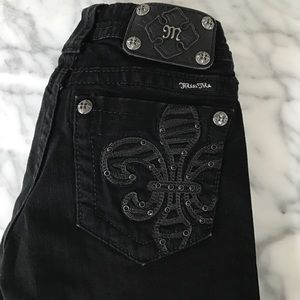 Miss Me Black Skinny Jeans. Fleur De Li on pockets