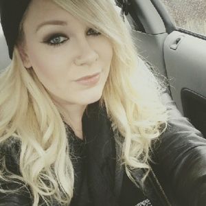 Meet your Posher, Alicia