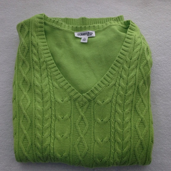 ST. JOHNS BAY SWEATER