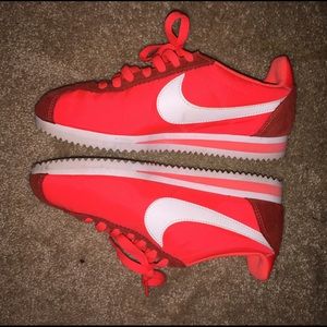 WMNS Nike classic Cortez