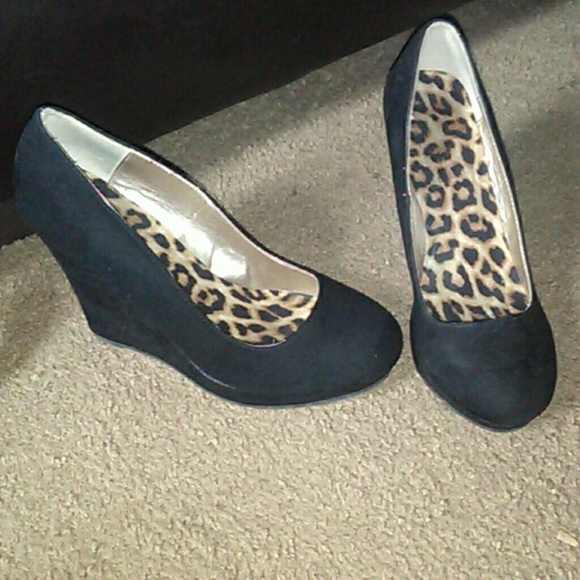 Heels - Picture 2 of 2