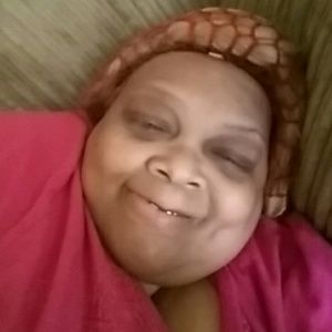 Meet your Posher, Monique