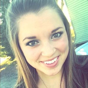 Meet your Posher, Faithe