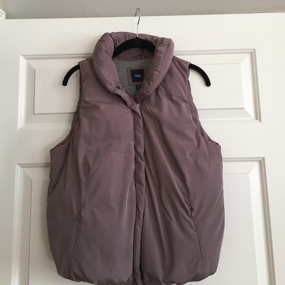 GAP puffer vest with jersey lining. Size Medium