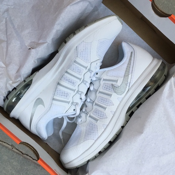 LAST PAIR NWB  🎁👟 NIKE AIR MAX CLASSIC DYNASTY ✨ - Picture 4 of 4