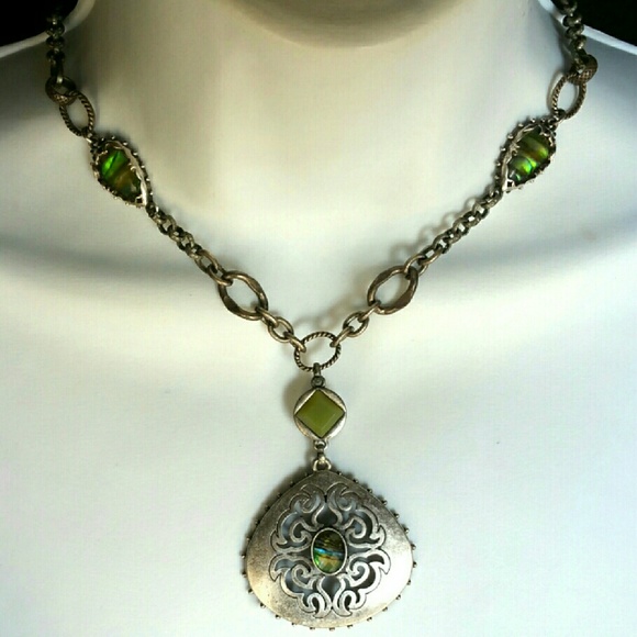hauteROXX Jewelry - Beautiful Abalone Accented Necklace