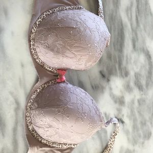 Victoria's Secret Bar - 34DDD