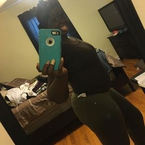 Meet your Posher, Deedee