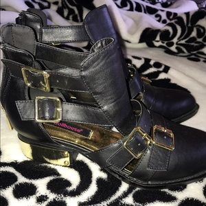 Dollhouse black booties