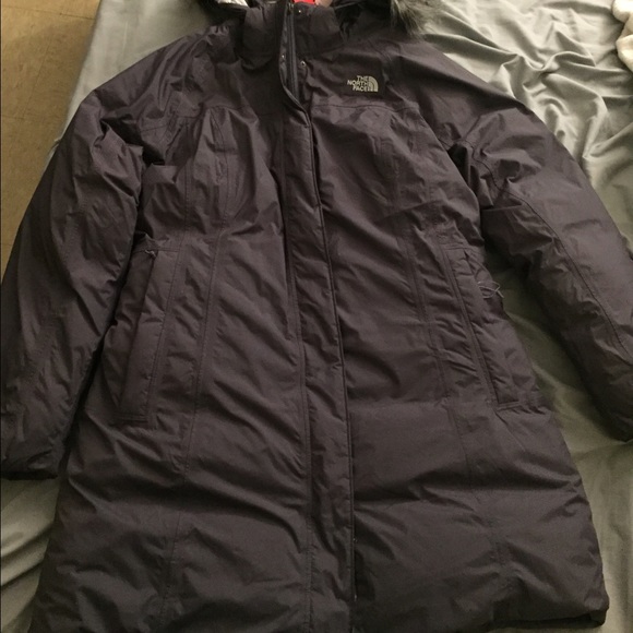 New with tags women's north face coat
