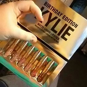 Kylie mini lip set (authentic)