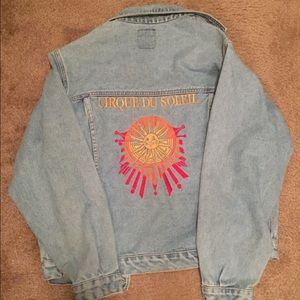🎉Lowest!! Embroidered sun denim jacket,S