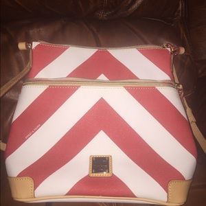 Dooney & Bourke hand bag