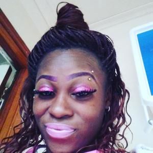 Meet your Posher, Clarissa