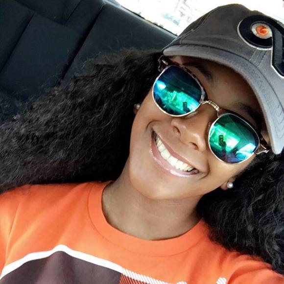 Meet your Posher, Samia