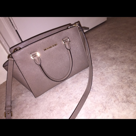 Micheals Kors Selma Saffiano Satchel