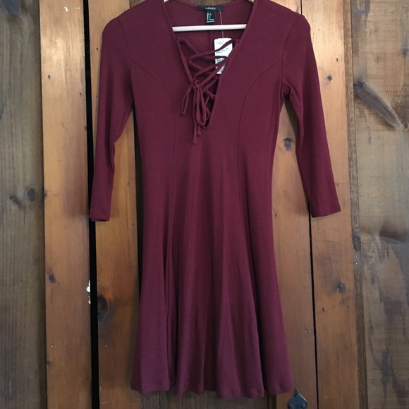 Burgundy dress w lace up front and fit&flare