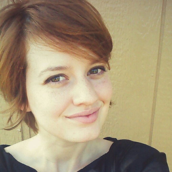 Meet your Posher, Ann - Picture 1 of 1