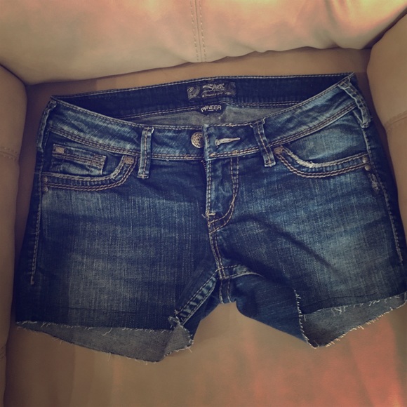 Silver jean shirt size 28 with a little stretch