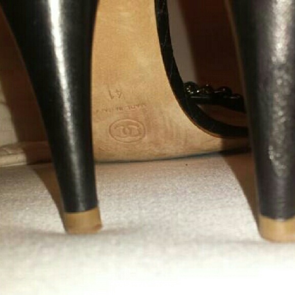 #SOLD# CHANEL Lambskin Silver Chain Formal - Picture 2 of 4