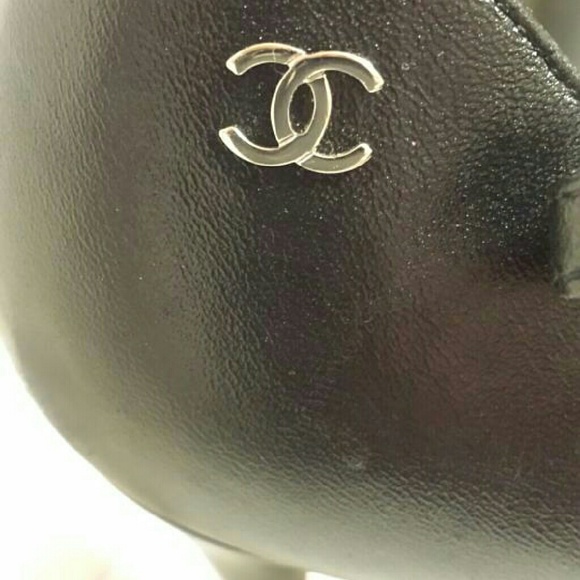 #SOLD# CHANEL Lambskin Silver Chain Formal - Picture 3 of 4