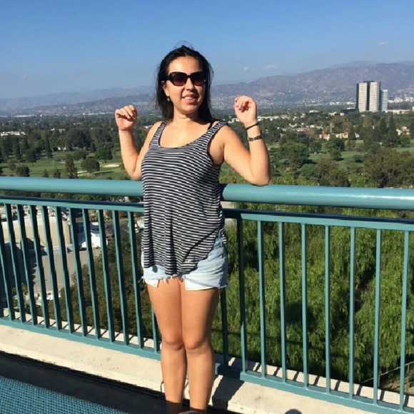 Meet your Posher, Lina - Picture 3 of 4