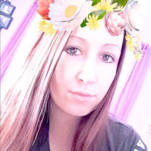 Meet your Posher, Kayla