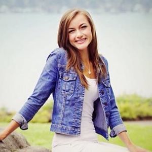 Meet your Posher, Courtney