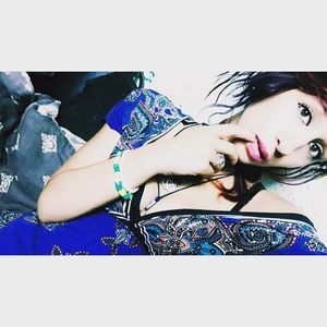 Meet your Posher, Maki