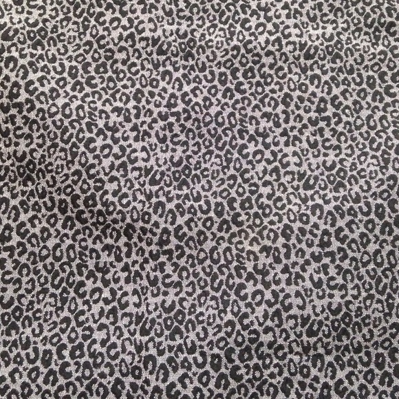 Black and grey Ann Taylor animal print skirt - Picture 2 of 3