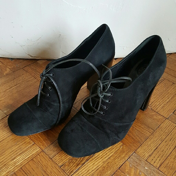 Tory Burch Suede Black Oxford Heels 11