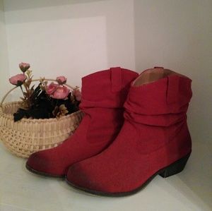 Red cute boots