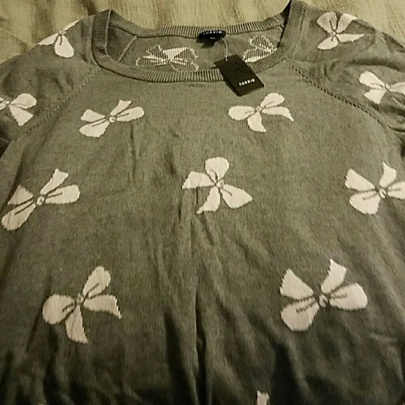 Torrid pink and grey sweater
