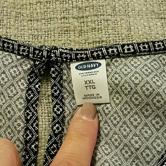 Old navy blouse - Picture 3 of 4