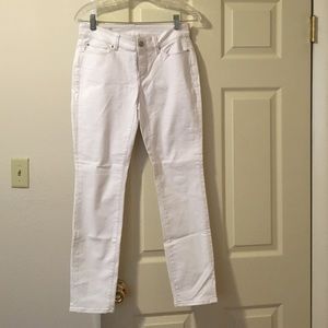 Brand new with tags Ann Taylor white ankle jeans.