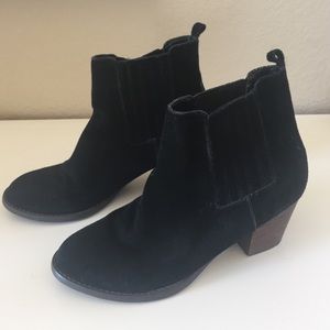 AEO Black Booties