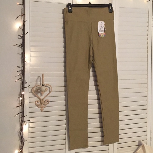 ✂❣Tan pair of leggings .Brand new with tag✂️🎈🎈🎈