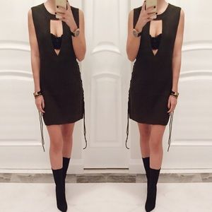 • Cassandra Sleeveless Knit Dress •