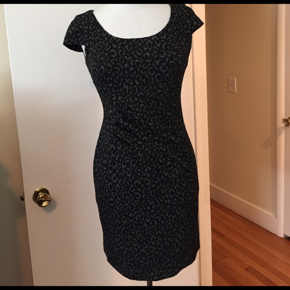 Ann Taylor black and gray dress. Size 0. Euc