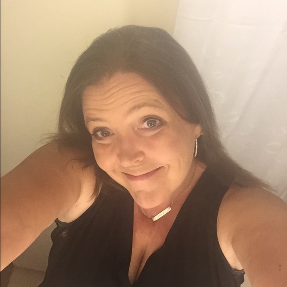 Meet your Posher, Michelle - Picture 1 of 1