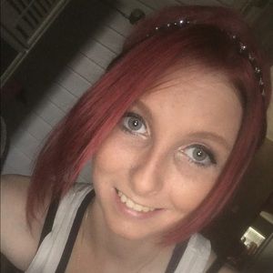 Meet your Posher, Cierra