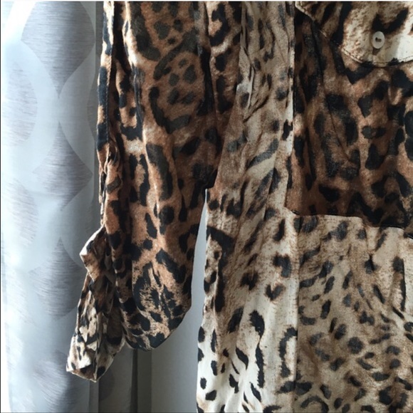 Zara leopard. Button down - Picture 4 of 5