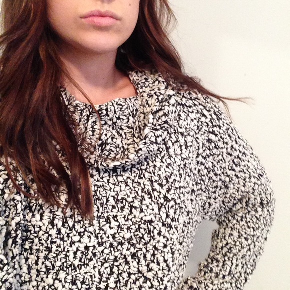 NWT! Super soft oversized knit sweater NWT - Picture 1 of 4