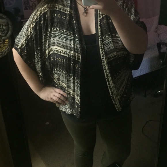 Pattern shawl - Picture 4 of 4