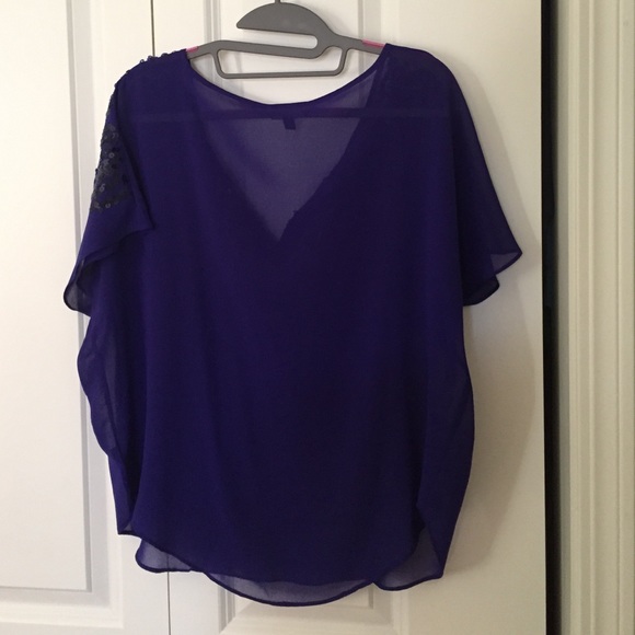 Sheer top - Picture 2 of 2