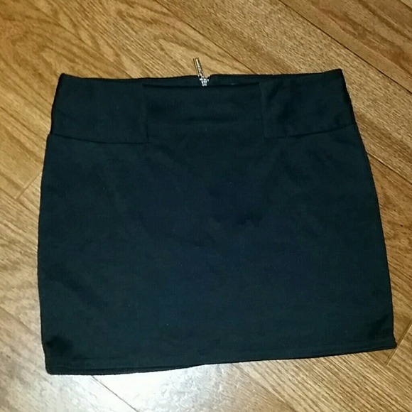 Guess skirt